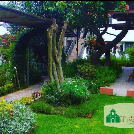 Hostal El Parque Tababela Esterno foto